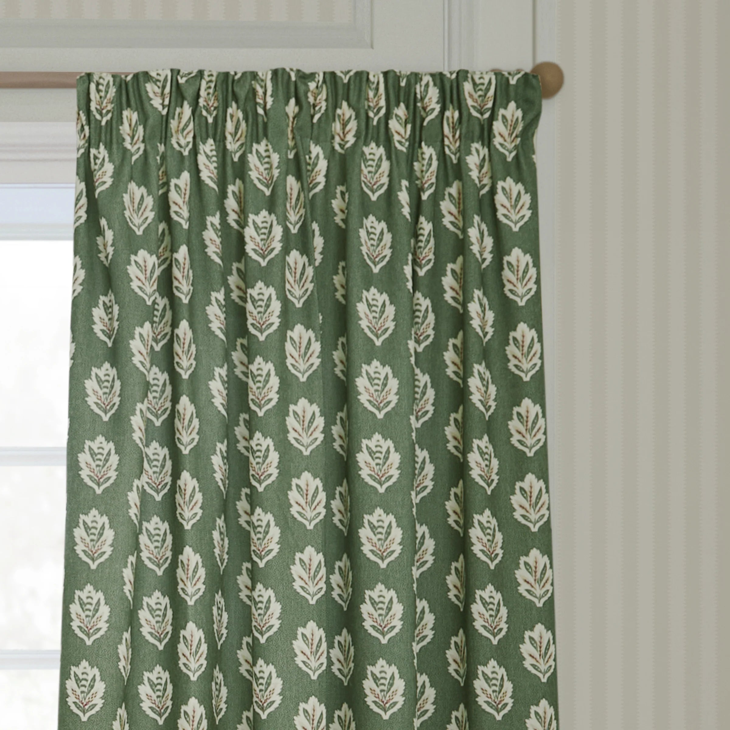Sessile Leaf Motif Pencil Pleat Curtains - Leaf