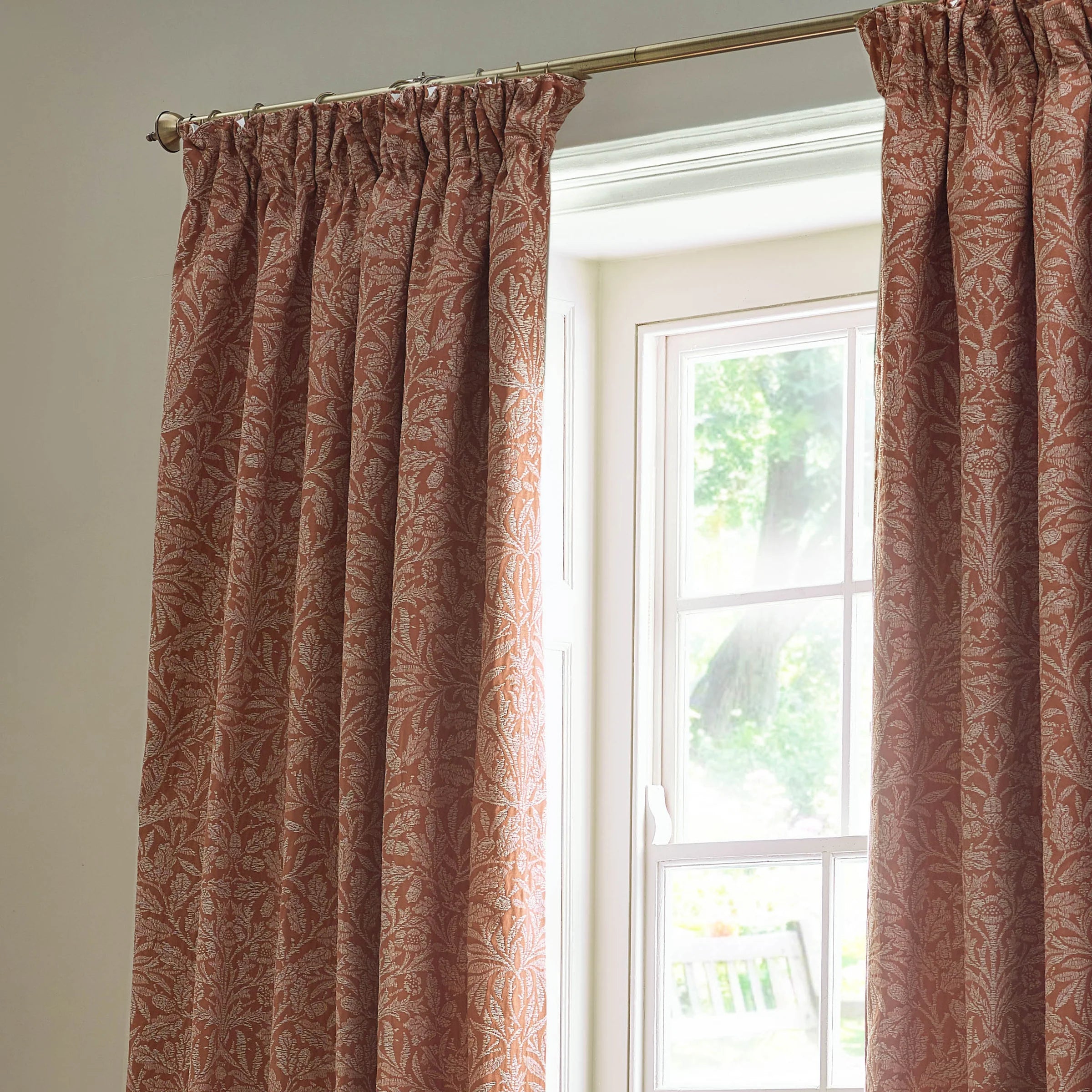 Tende a pieghe a matita in jacquard opaco Acorn Tonal - Mattone