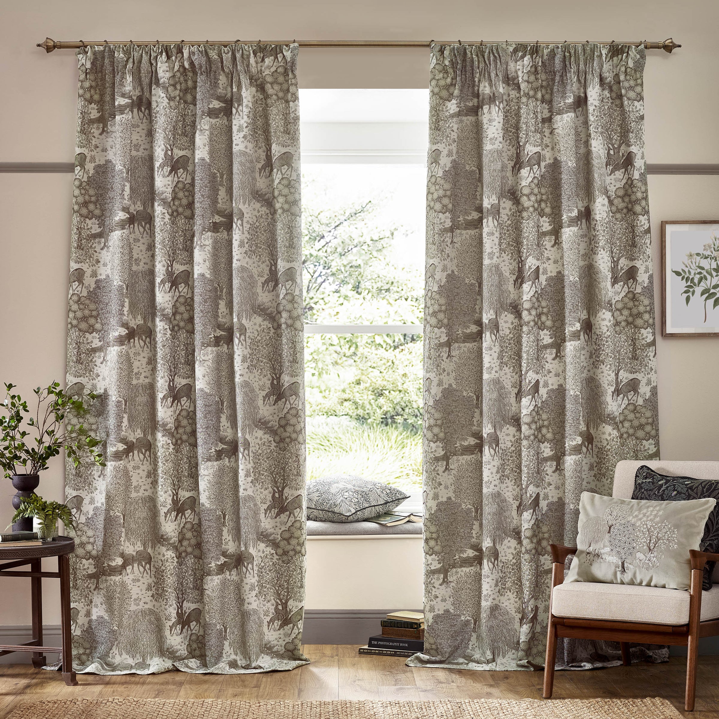 Tende a pieghe a matita in jacquard Brook Woodland - Lino