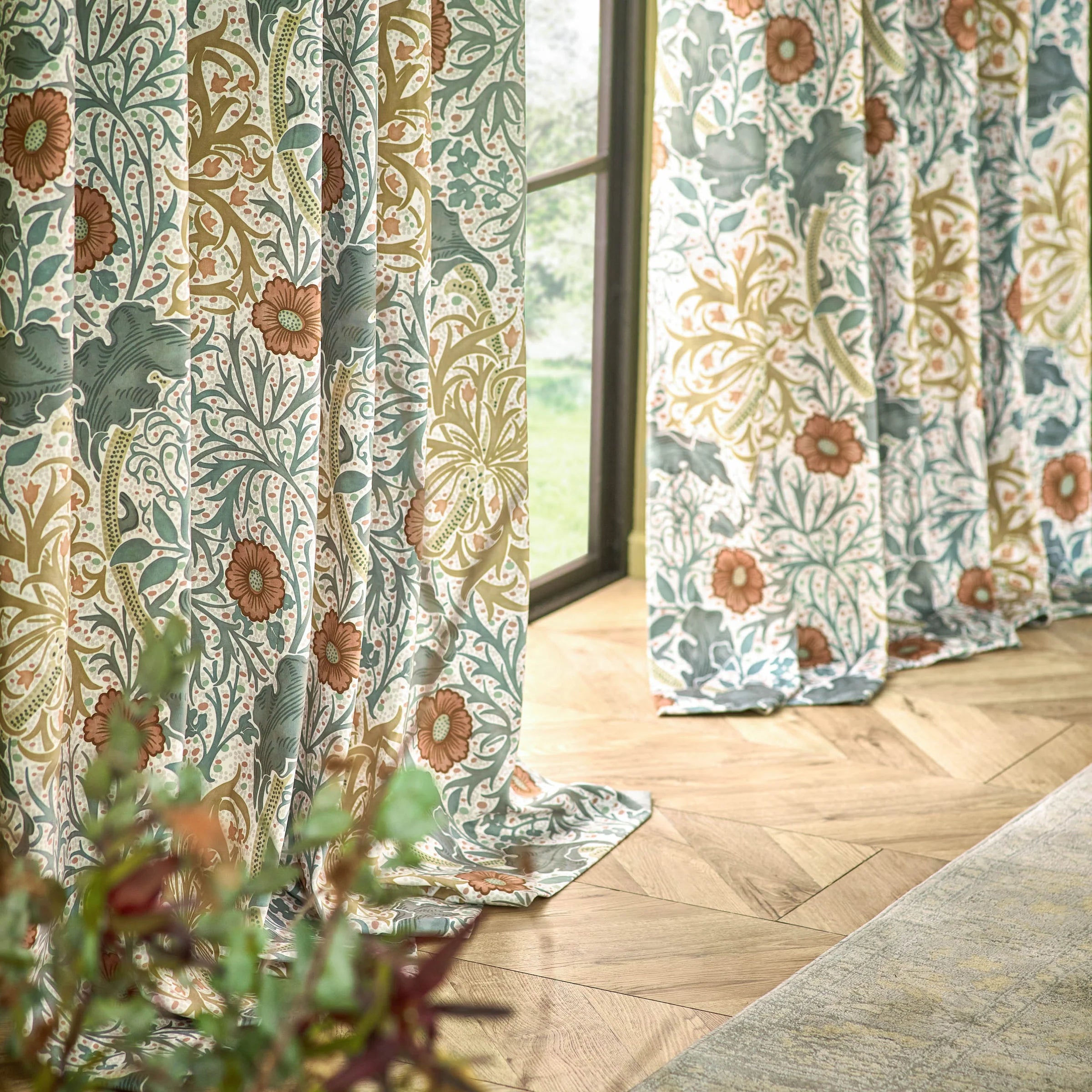 Tende a pieghe a matita in jacquard opaco Acorn Tonal - Oro
