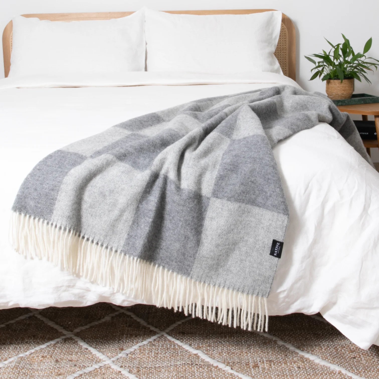 Coperta in lana fine a scacchiera grigia