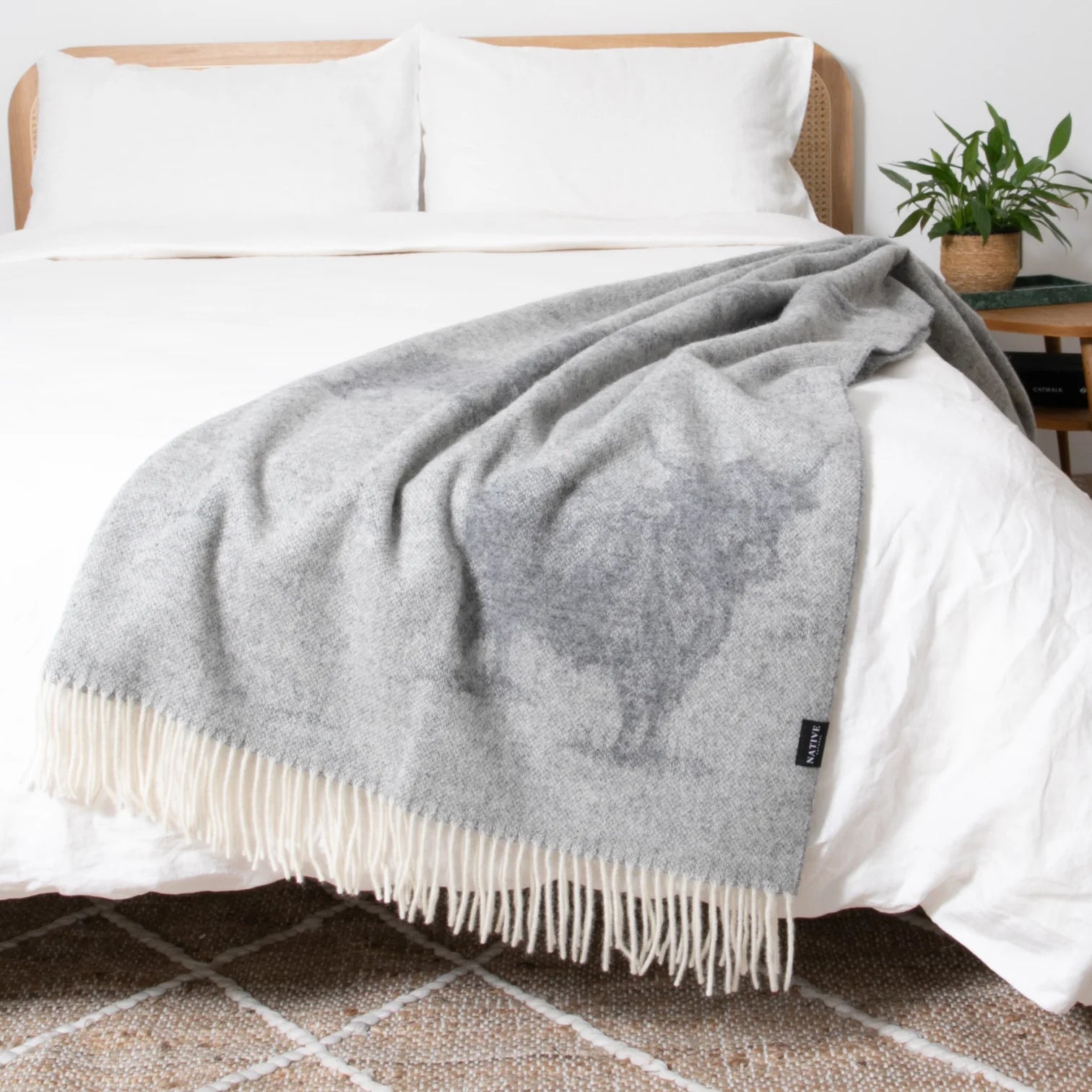 Coperta in lana fine naturale di mucca delle Highlands grigia