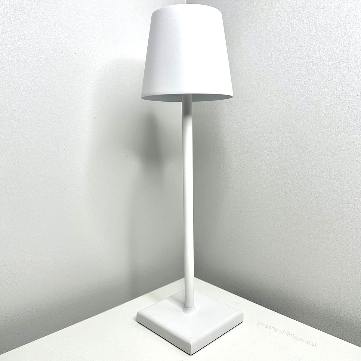 Contemporary Cordless Modern Table Lamp