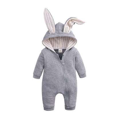 Baby-onesie met capuchon en konijn