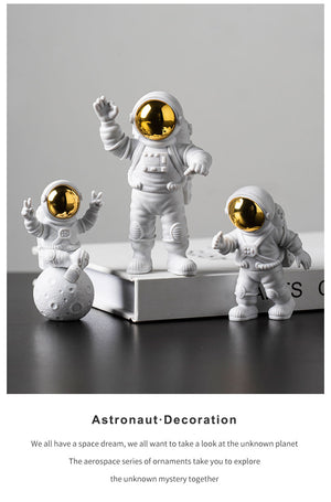 Astronaut Team & Moon Decor Set